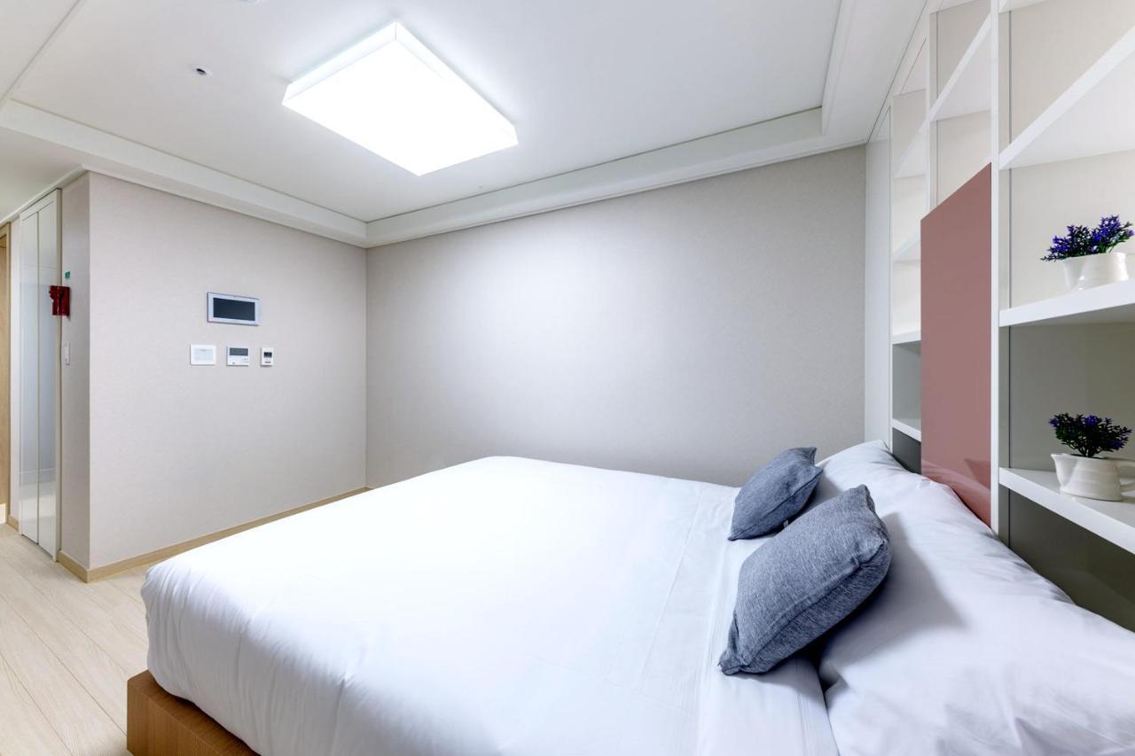 Shin Shin Hotel Seogwipo Extérieur photo